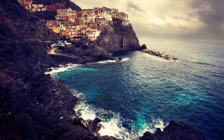 Village cliff ocean waves crashing - a small village free wallpaper for desktop