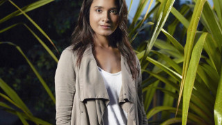 Woman smiling bush jacket happy - a bush free wallpaper