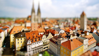 City clocktower blur tiltshift crowd - ernst free wallpaper for desktop