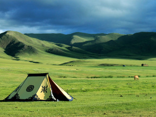 Tent field mountains horse grazing 2 - the distance in the distance free wallpaper