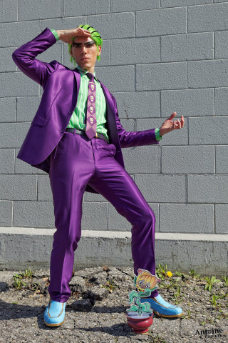 Purple suit green tie brick - free other wallpaper for mobile