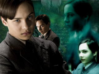 Woman suit tie green background - a woman in a suit free wallpaper