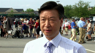 Man tie crowd parking lot - a parking lot free wallpaper