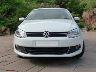 White car rock wall trees - a photocopy free wallpaper