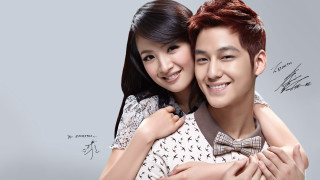 Man woman hugging smiling gray - chen jiru free wallpaper for desktop