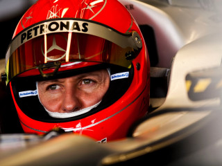 Man red helmet car white - alonso vázquez free wallpaper