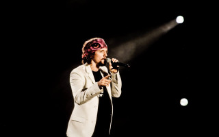 Man white suit pink goggles - jimmy nelsson free wallpaper