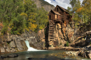 Wooden cabin cliff waterfall foreground - the rock free wallpaper