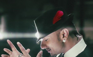 Man tuxedo hand gesture ring - his finger free wallpaper