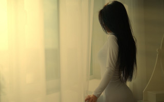 Woman backlit indoors chen lu - her long hair free wallpaper