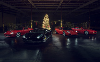 Sports cars garage christmas lights - a christmas tree in the background free wallpaper