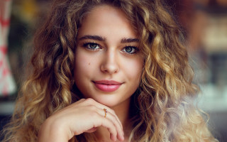 Woman curly hair ring drink - curly free wallpaper for desktop