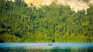 Lake mountain boat trees cliff - a cliff in the background free wallpaper