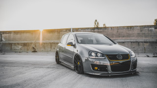 Car hood up sunshine parking - the sun free wallpaper for desktop