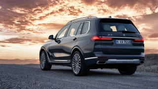 Bmw x7 sunset gravel road - a gravel road free wallpaper
