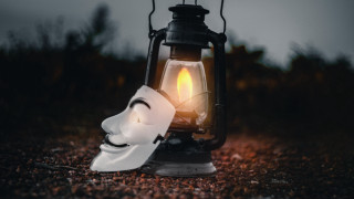 Lantern mask stand white mask - a white mask free wallpaper