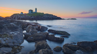 Lighthouse rocky shore sunset pink - a rocky shore free wallpaper