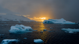 Icebergs sunset ocean clouds matte - a group of icebergs free wallpaper