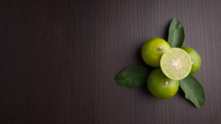 Limes leaves stilllife foodphotography minimalist - a green leaf free wallpaper