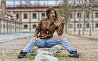 Woman rock park blonde jeans - araceli gilbert free wallpaper