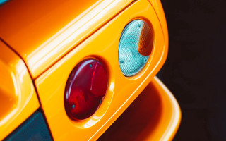 Car taillight blue dot triadic - triadic free wallpaper for desktop