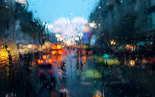 City street rain window traffic 3 - night free wallpaper