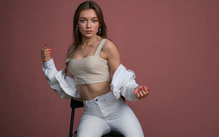 Woman white pants croptop pink - a chair free wallpaper