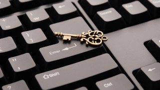 Golden key on keyboard les - key free wallpaper