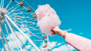 Pink cottoncandy ferriswheel blue sky - colorful cloud free wallpaper