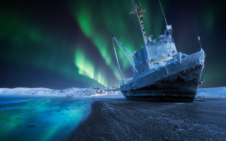 Beach boat aurora sky moon - aurora free wallpaper for desktop