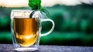 Glass tea mint sprig table - product photo free wallpaper for desktop