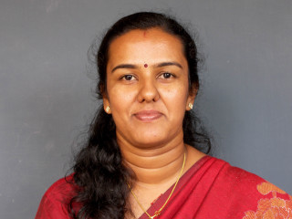 Woman red sari necklace - her neck and a necklace free wallpaper