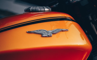Orange motorcycle winged emblem cloisonnism - emblem free wallpaper for desktop