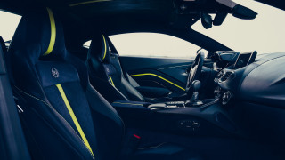 Car steeringwheel dashboard yellowline door - a yellow line free wallpaper