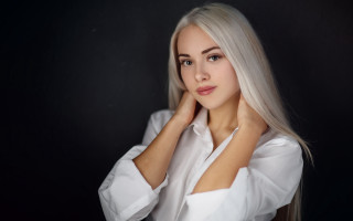 Blonde woman rococo portrait blue - white hair free wallpaper for desktop