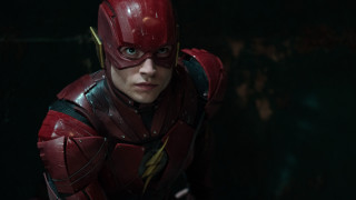 Red suit flash comic panel - imax 70 mm footage free wallpaper for desktop