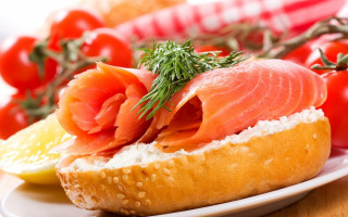 Salmon tomatoes plate knife fork - a plate of food free wallpaper for desktop