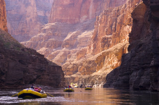 Canyon raft group blonde girl - kodachrome free wallpaper