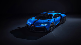 Blue sports car dark room 7 - the dark room free wallpaper