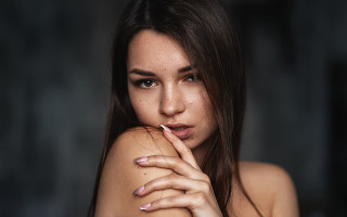 Elina karimova pink nails portrait - her cheek free wallpaper