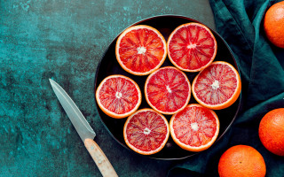 Blood oranges knife green cloth - neofauvism free wallpaper