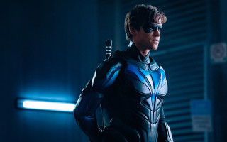 Futuristic man dark room flashlight - his hand and a flashlight free wallpaper