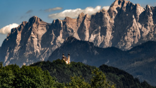 Castle hill mountains clouds trees - a few tree below free wallpaper