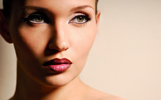 Woman redlip blackeyeliner constanceanne definedfeatures - a red lip free wallpaper