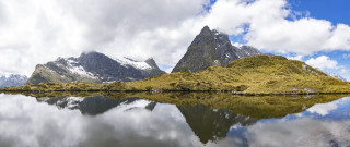 Mountain lake clouds sunset nature 2 - a lake in front free wallpaper for desktop