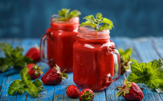 Strawberry smoothie jars mint strawberries - strawberry free wallpaper for desktop