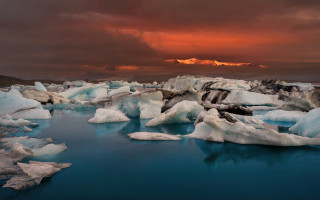 Icebergs lake cloudy sunset mountain - sunrise free wallpaper