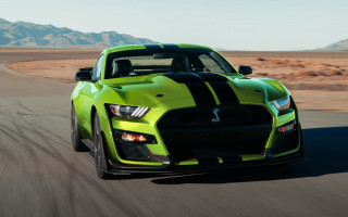 Green mustang desert mountains blue - a road in the desert free wallpaper for desktop