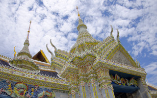 Fantastical eastasian bridge castle cloudy - white cloud free wallpaper