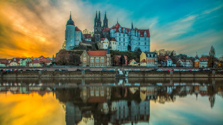 Castle sunset water bridge cityscape - medieval free wallpaper for desktop